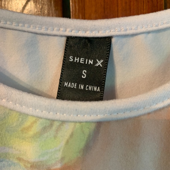 Shein x figure and‎ letter graphic tank . Worn once - Picture 7 of 8